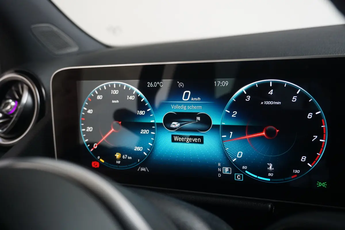 180 Premium | Achteruitrijcamera | Cruise control | Navigatie