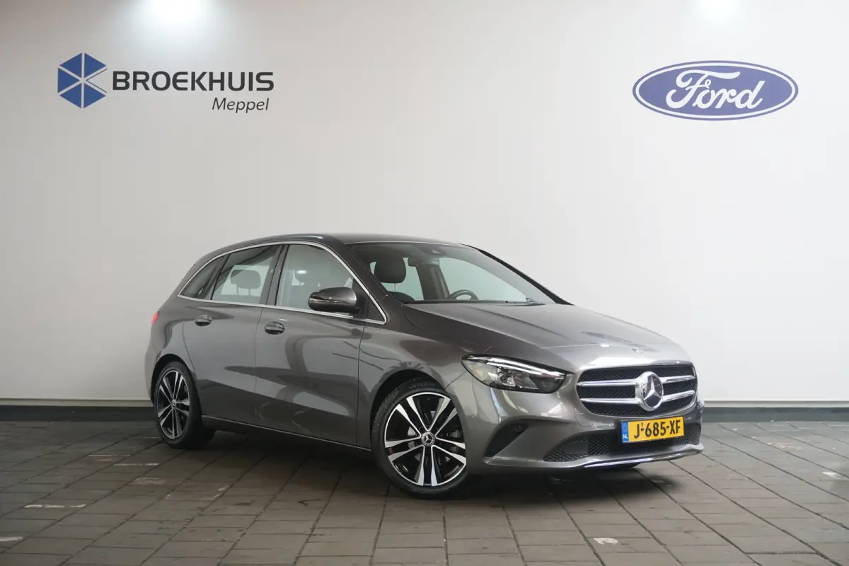 180 Premium | Achteruitrijcamera | Cruise control | Navigatie