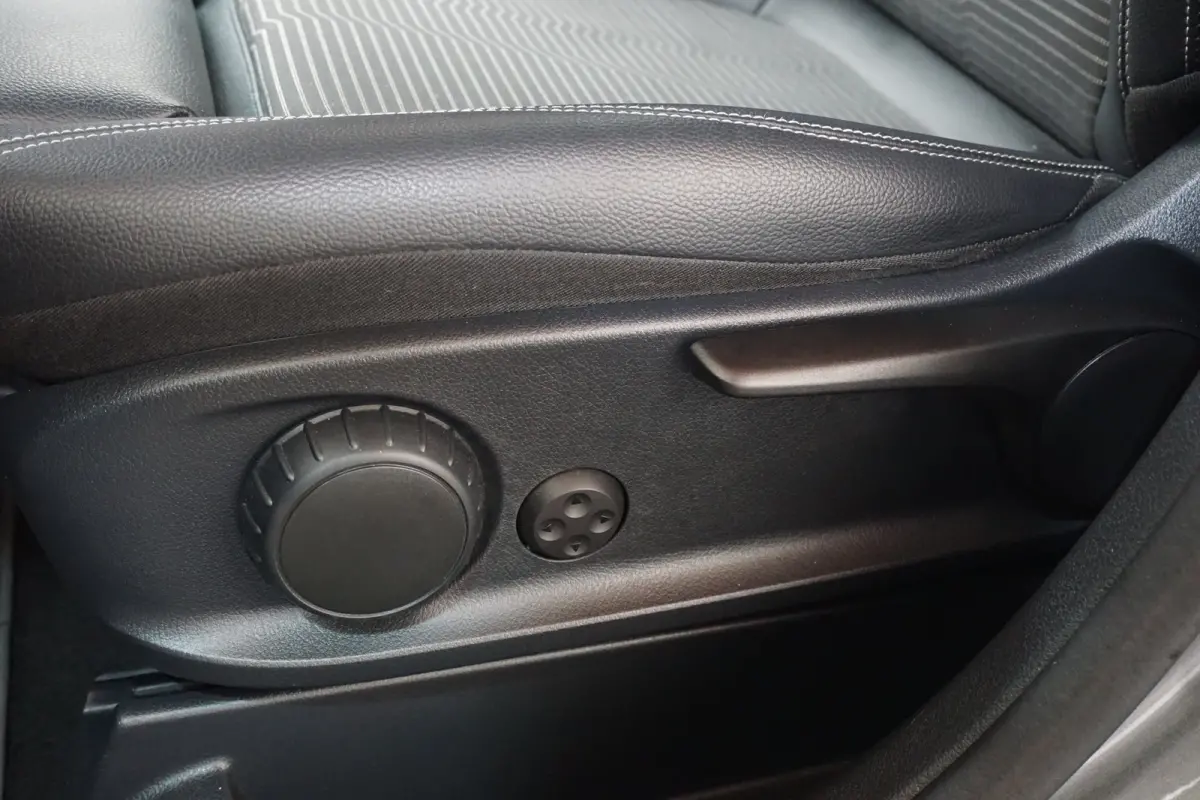 180 Premium | Achteruitrijcamera | Cruise control | Navigatie