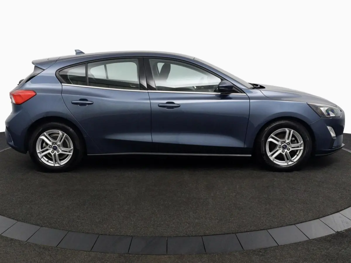 1.0 EcoBoost Hybrid Trend Edition Business blauw
