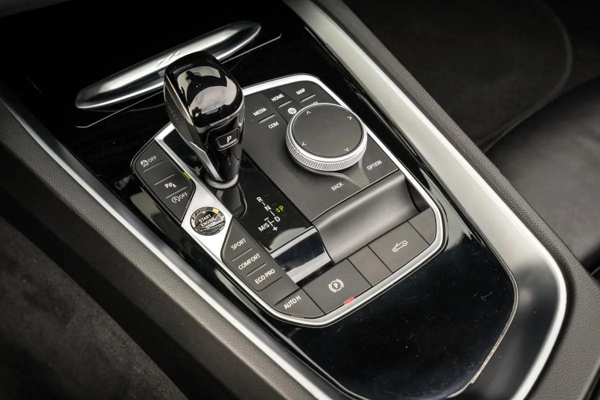 SDrive20i M-Sport | Harman & Kardon | CarPlay | Navi | Leder | Stuurwielverw. |