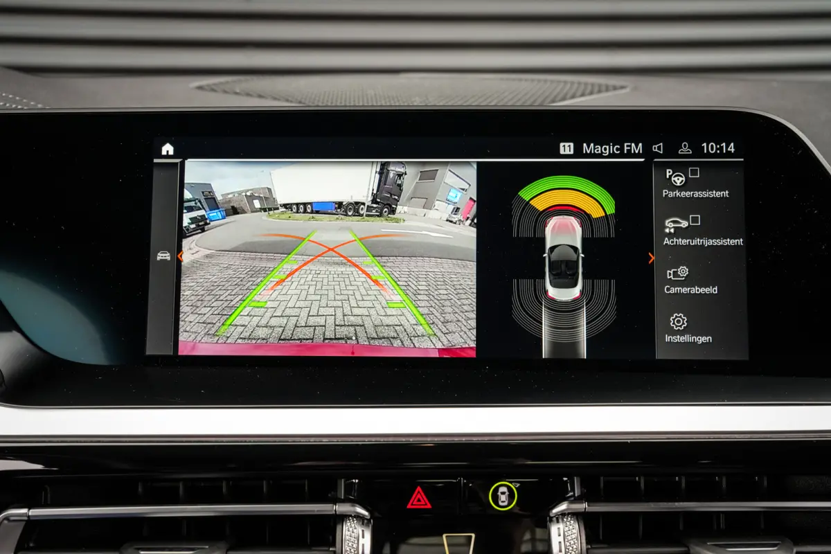 SDrive20i M-Sport | Harman & Kardon | CarPlay | Navi | Leder | Stuurwielverw. |