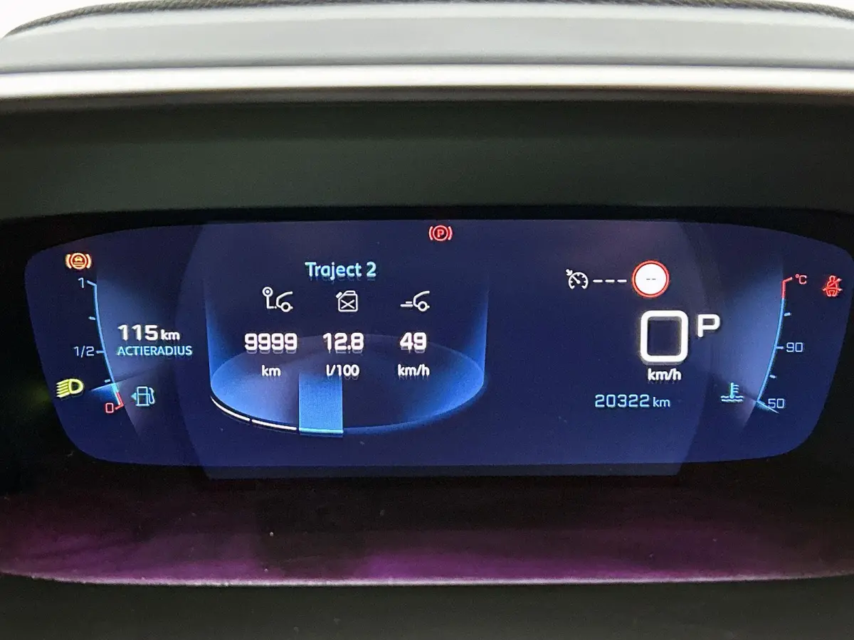 Allure Pack 100pk Automaat | Lage kilometerstand! | Navigatie | Achteruitrijcamera | 3D Cockpit | Climate Control | Cruise Control | Parkeersensoren | Keyless start | Apple Carplay / Android