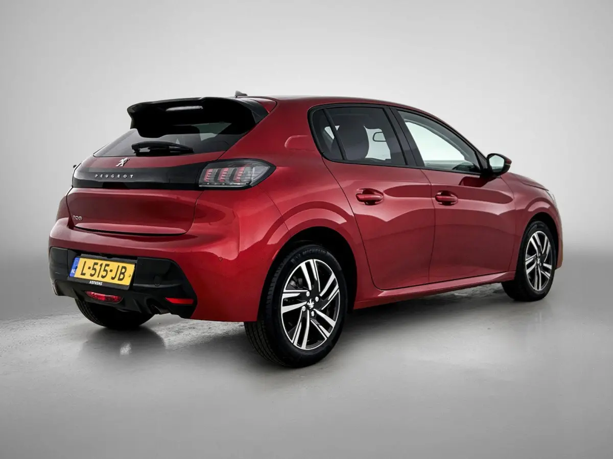Allure Pack 100pk Automaat | Lage kilometerstand! | Navigatie | Achteruitrijcamera | 3D Cockpit | Climate Control | Cruise Control | Parkeersensoren | Keyless start | Apple Carplay / Android