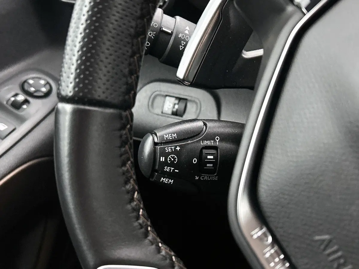 GT 130pk Automaat | Navigatie via Apple Carplay / Android Auto | Achteruitrijcamera | Climate Control | Cruise Control | Parkeersensoren v+a | Dodehoeksensor | Keyless | Elektrisch inklapbar