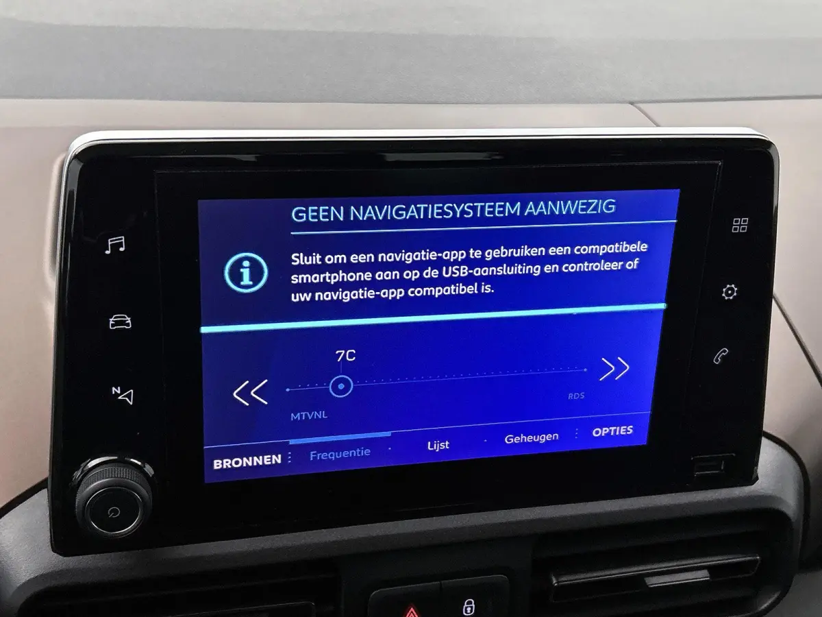 GT 130pk Automaat | Navigatie via Apple Carplay / Android Auto | Achteruitrijcamera | Climate Control | Cruise Control | Parkeersensoren v+a | Dodehoeksensor | Keyless | Elektrisch inklapbar