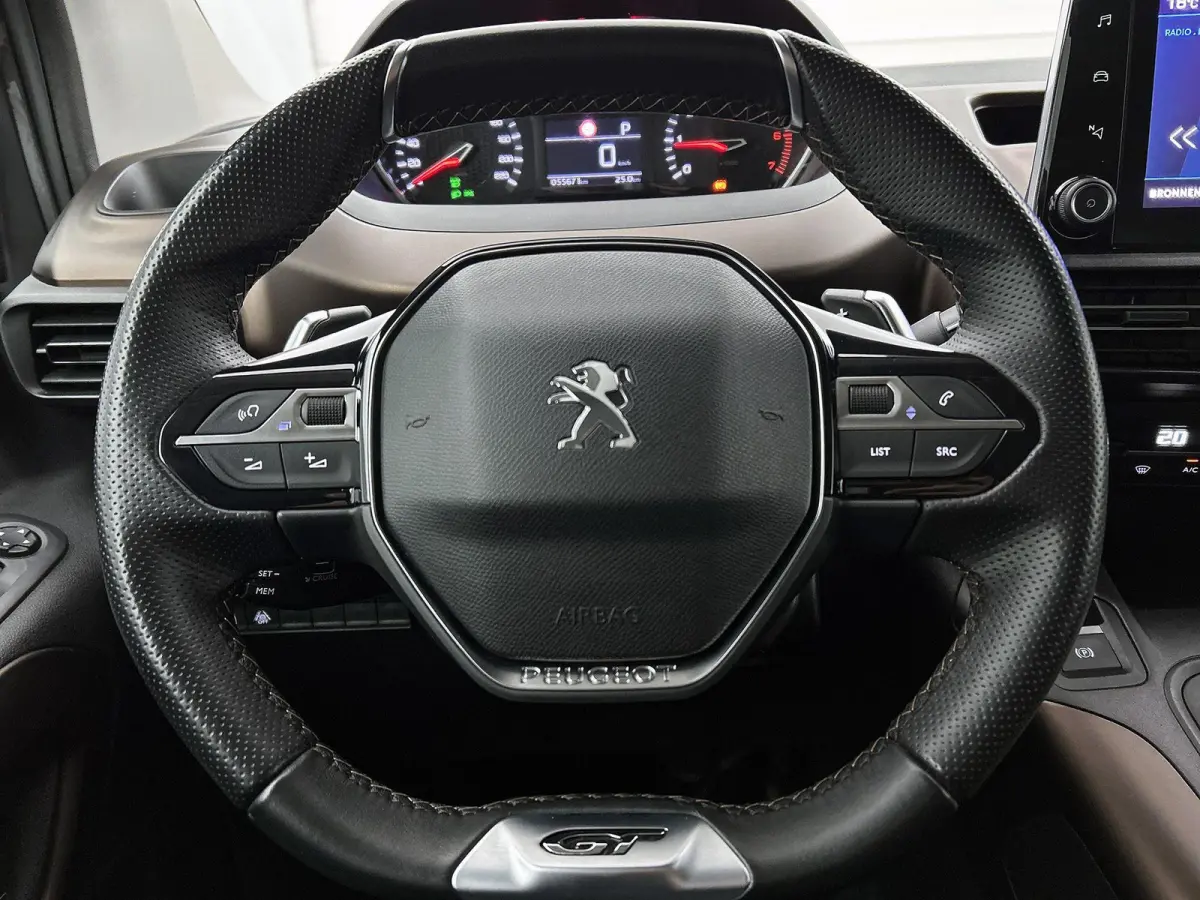 GT 130pk Automaat | Navigatie via Apple Carplay / Android Auto | Achteruitrijcamera | Climate Control | Cruise Control | Parkeersensoren v+a | Dodehoeksensor | Keyless | Elektrisch inklapbar