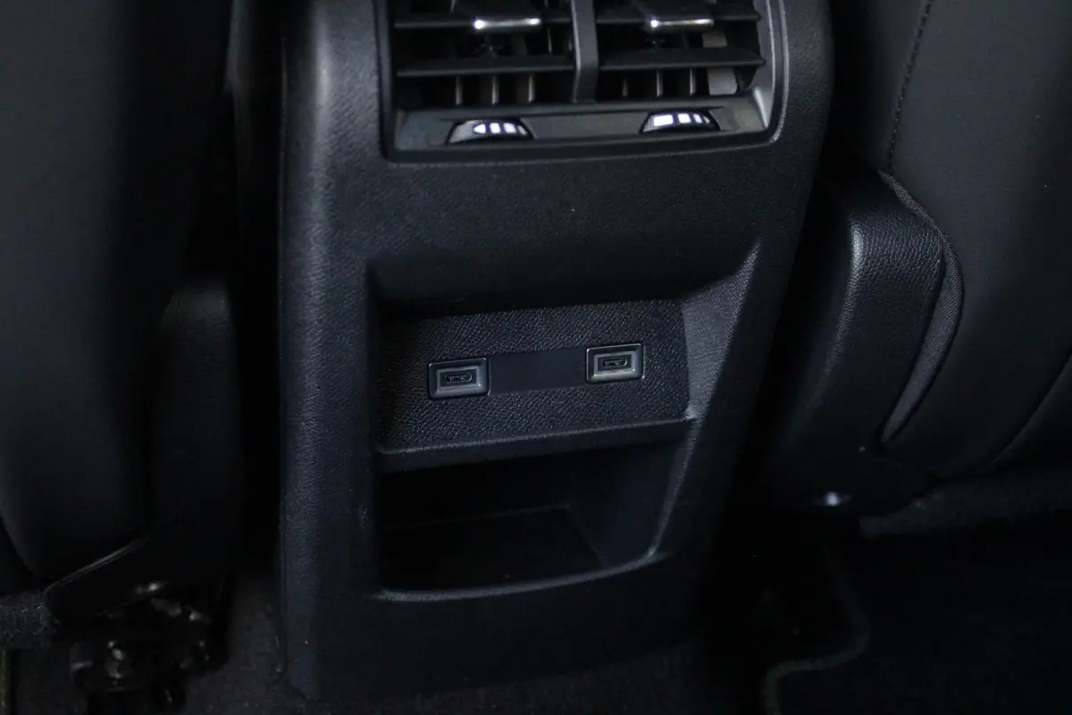 1.2 Hybrid 145PK AUTOMAAT GT | 360° CAMERA | DODEHOEK DETECTIE | KEYLESS ENTRY/START | ADAPTIVE CRUISE CONTROL | NAVIGATIE | DRAADLOZE APPLE CARPLAY/ANDROID AUTO | PARKEERSENSOREN VOOR + AC