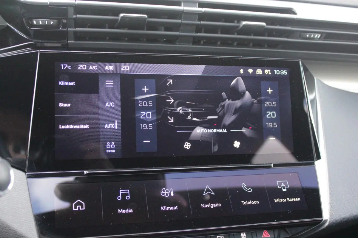 1.2 Hybrid 145PK AUTOMAAT GT | 360° CAMERA | DODEHOEK DETECTIE | KEYLESS ENTRY/START | ADAPTIVE CRUISE CONTROL | NAVIGATIE | DRAADLOZE APPLE CARPLAY/ANDROID AUTO | PARKEERSENSOREN VOOR + AC