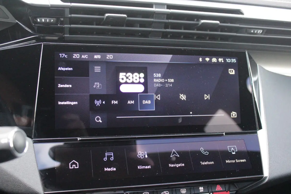 1.2 Hybrid 145PK AUTOMAAT GT | 360° CAMERA | DODEHOEK DETECTIE | KEYLESS ENTRY/START | ADAPTIVE CRUISE CONTROL | NAVIGATIE | DRAADLOZE APPLE CARPLAY/ANDROID AUTO | PARKEERSENSOREN VOOR + AC