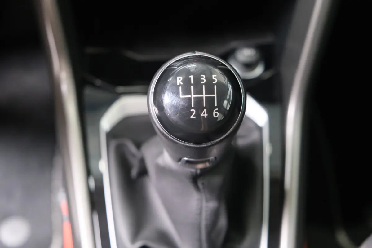 1.0 TSI Style - N.A.P. Airco, Cruise, Navi, PDC, Carplay.