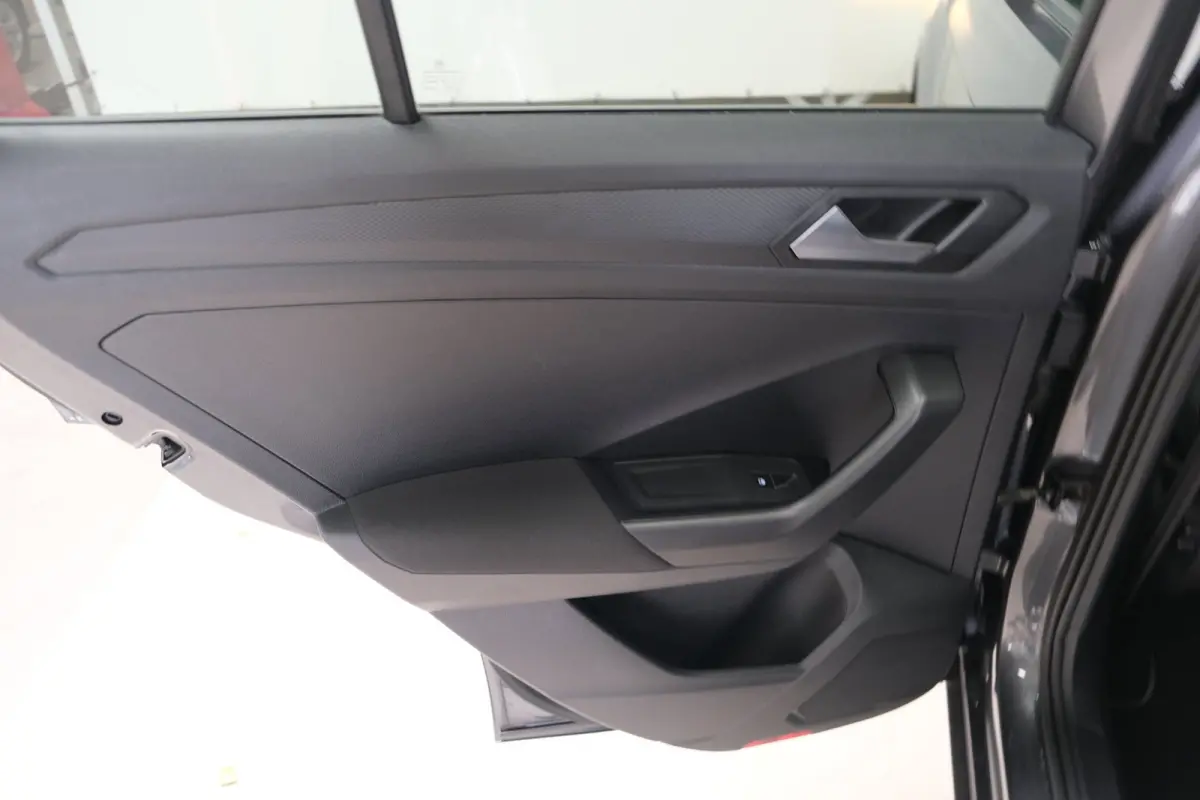 1.0 TSI Style - N.A.P. Airco, Cruise, Navi, PDC, Carplay.
