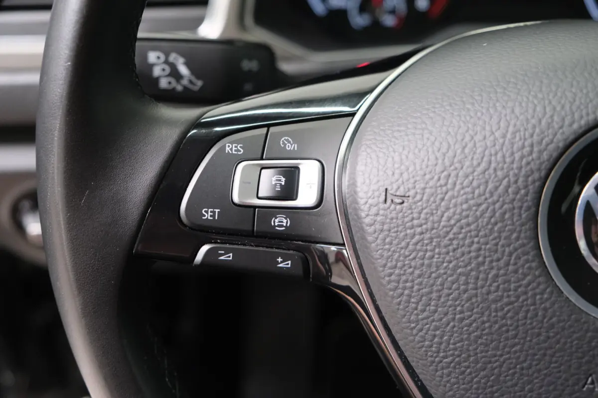 1.0 TSI Style - N.A.P. Airco, Cruise, Navi, PDC, Carplay.