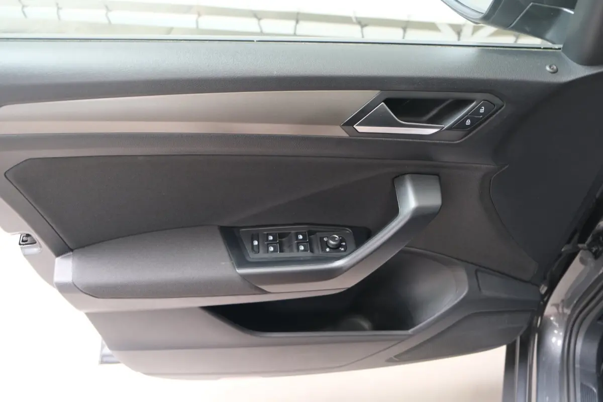 1.0 TSI Style - N.A.P. Airco, Cruise, Navi, PDC, Carplay.