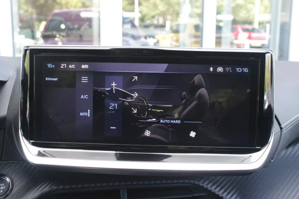 1.2 Hybrid 145PK AUTOMAAT GT | CAMERA VOOR + ACHTER | NAVIGATIE | DRAADLOZE APPLE CARPLAY/ANDROID AUTO | FULL LED KOPLAMPEN | LICHTMETALEN VELGEN 17" | DODEHOEK DETECTIE | DRAADLOZE TELEFOON