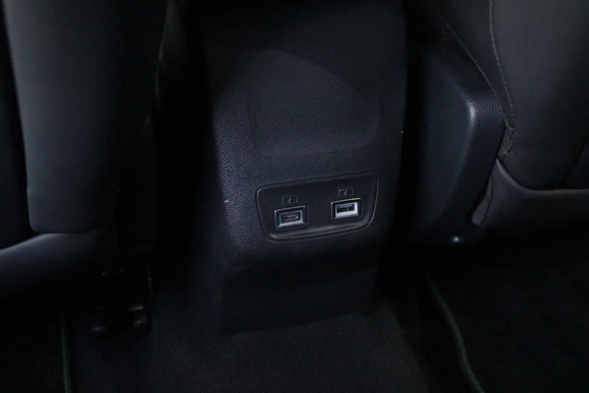 1.2 Hybrid 145PK AUTOMAAT GT | CAMERA VOOR + ACHTER | NAVIGATIE | DRAADLOZE APPLE CARPLAY/ANDROID AUTO | FULL LED KOPLAMPEN | LICHTMETALEN VELGEN 17" | DODEHOEK DETECTIE | DRAADLOZE TELEFOON