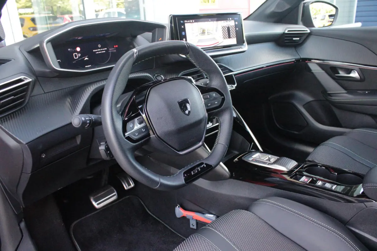 1.2 Hybrid 145PK AUTOMAAT GT | CAMERA VOOR + ACHTER | NAVIGATIE | DRAADLOZE APPLE CARPLAY/ANDROID AUTO | FULL LED KOPLAMPEN | LICHTMETALEN VELGEN 17" | DODEHOEK DETECTIE | DRAADLOZE TELEFOON
