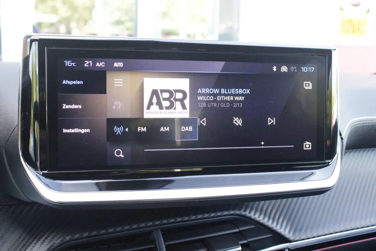 1.2 Hybrid 145PK AUTOMAAT GT | CAMERA VOOR + ACHTER | NAVIGATIE | DRAADLOZE APPLE CARPLAY/ANDROID AUTO | FULL LED KOPLAMPEN | LICHTMETALEN VELGEN 17" | DODEHOEK DETECTIE | DRAADLOZE TELEFOON