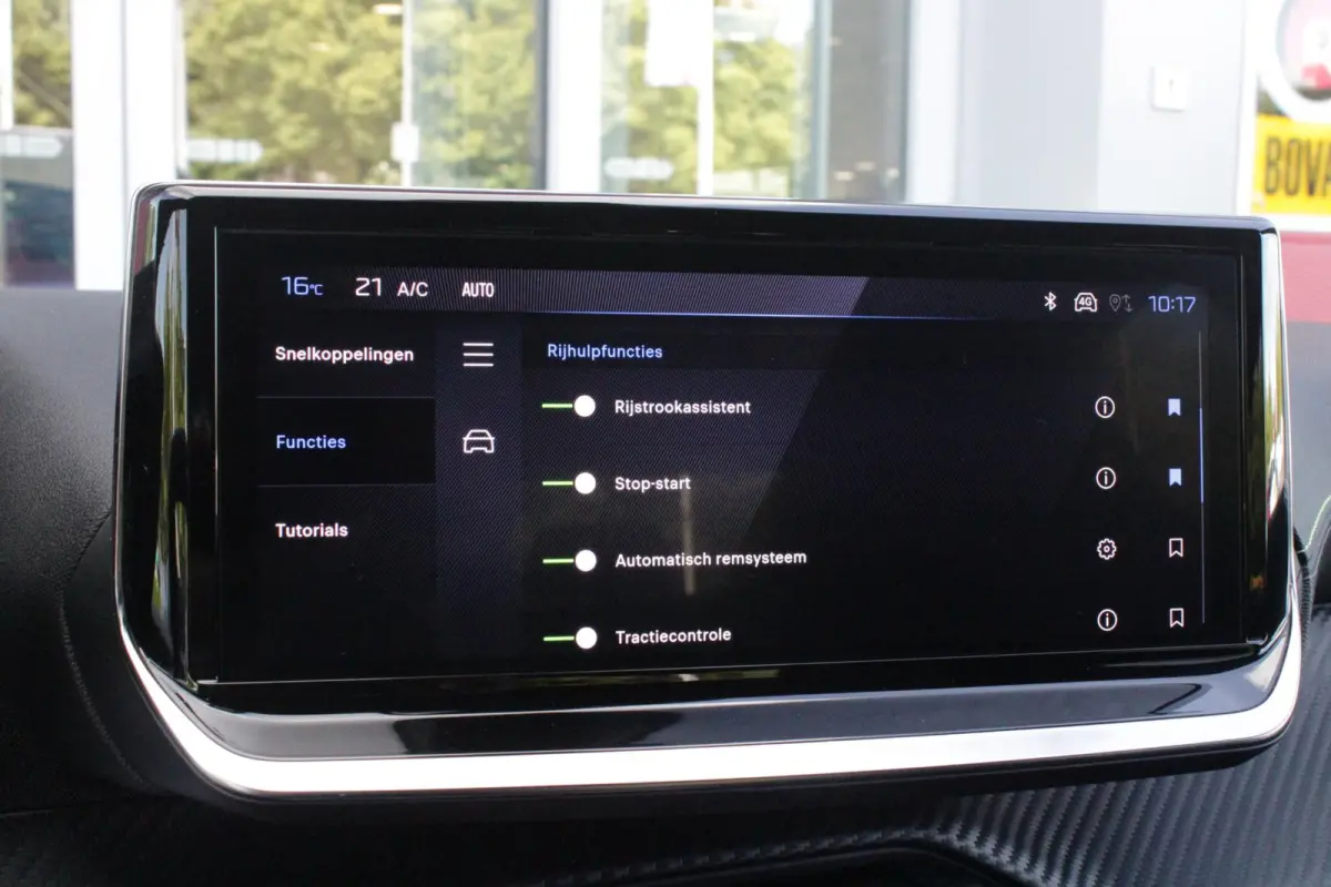 1.2 Hybrid 145PK AUTOMAAT GT | CAMERA VOOR + ACHTER | NAVIGATIE | DRAADLOZE APPLE CARPLAY/ANDROID AUTO | FULL LED KOPLAMPEN | LICHTMETALEN VELGEN 17" | DODEHOEK DETECTIE | DRAADLOZE TELEFOON