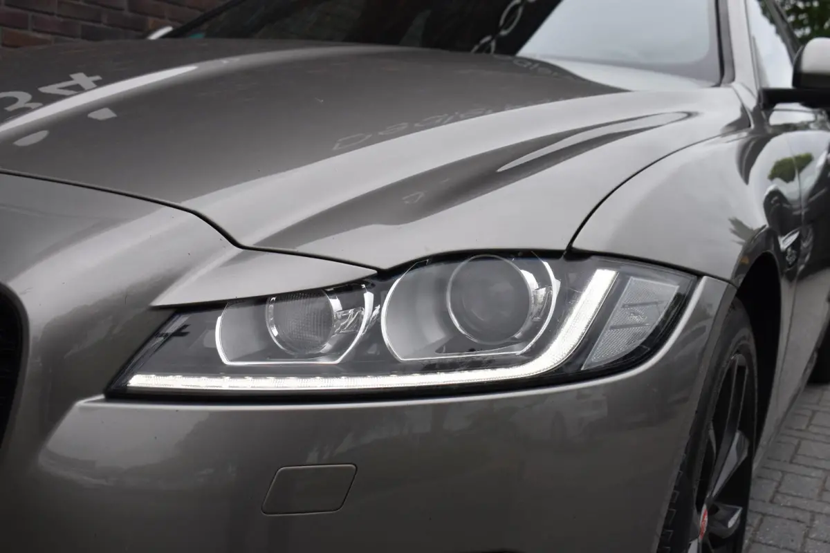 2.0d Portfolio leder xenon navi lmv