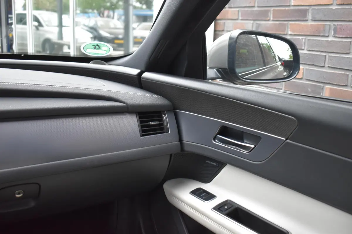 2.0d Portfolio leder xenon navi lmv