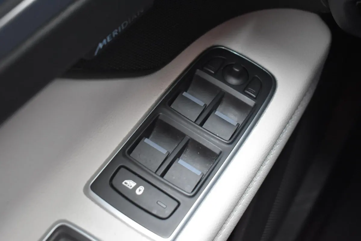 2.0d Portfolio leder xenon navi lmv
