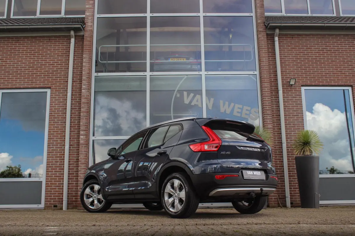 2.0 B3 Momentum | 2e eigenaar | NL auto | Cruise control | Rijstrooksensor | Climate control | Bluetooth | LED | 18 inch | PDC | Trekhaak