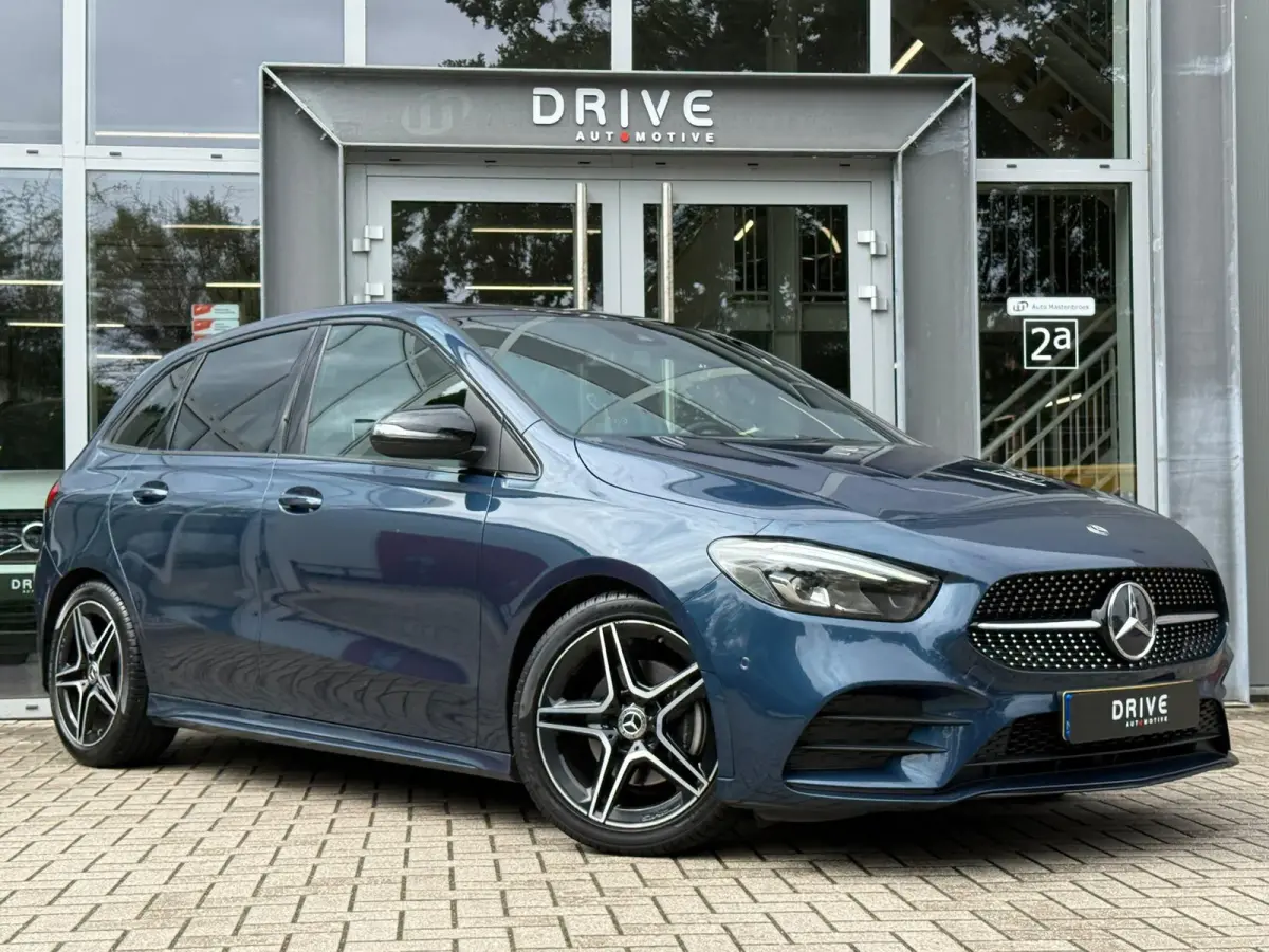 200 Bus. Solution AMG Night|Pano|Carplay|Sfeer|Cam|Trekhaak