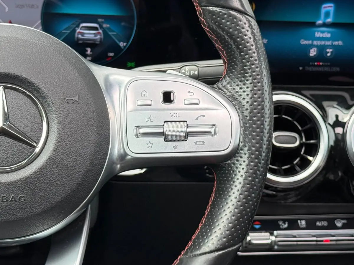 200 Bus. Solution AMG Night|Pano|Carplay|Sfeer|Cam|Trekhaak