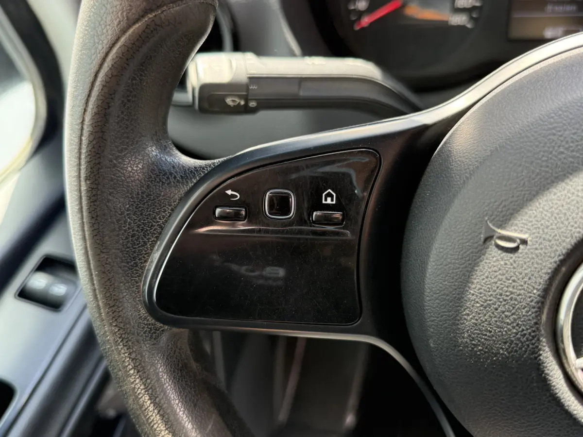314 2.2 CDI DC Open Laadbak Dubbele Cabine 6-persoons Climate Control Trekhaak Navigatie Carplay Pritische Pickup Open Box