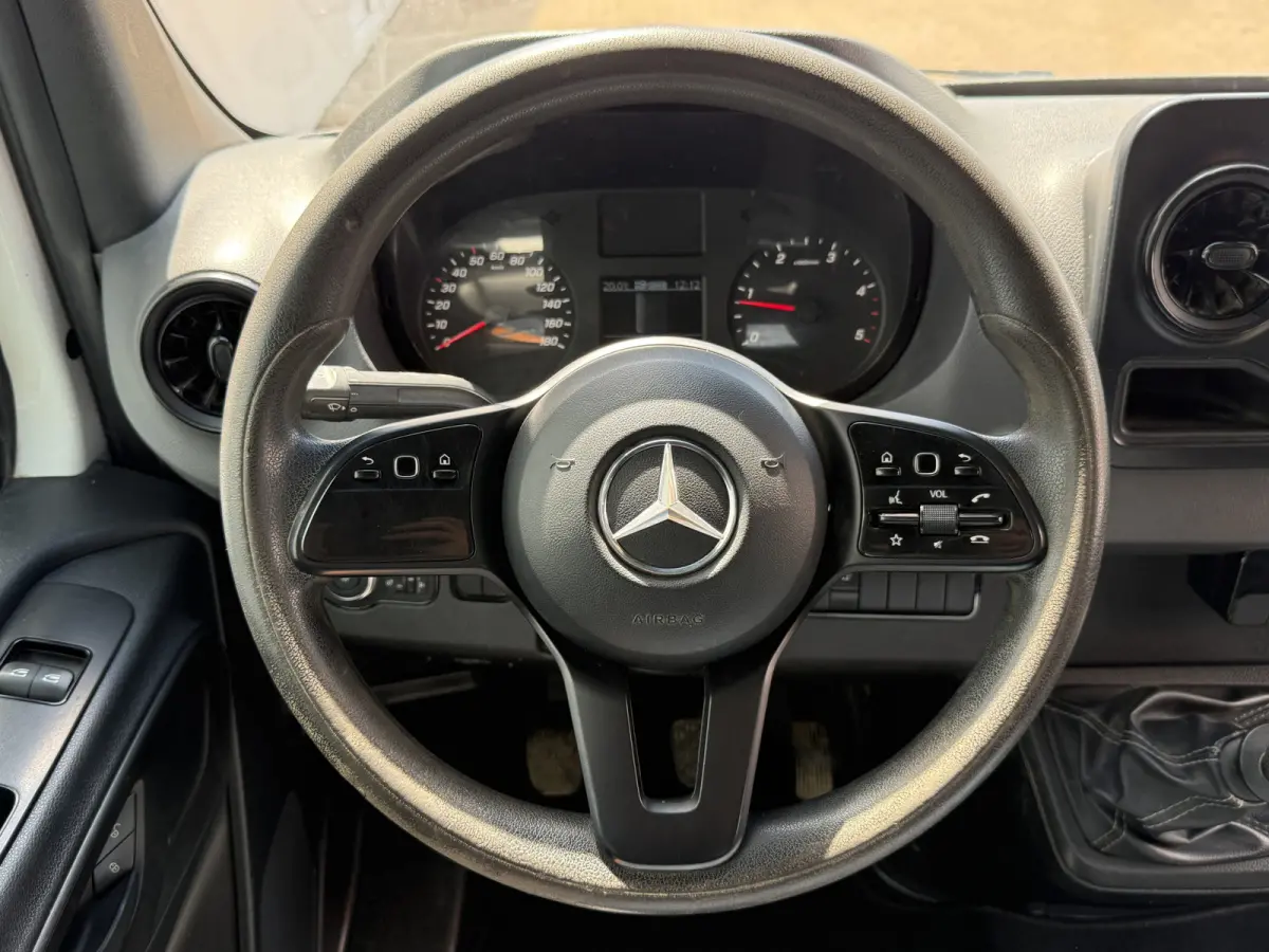 314 2.2 CDI DC Open Laadbak Dubbele Cabine 6-persoons Climate Control Trekhaak Navigatie Carplay Pritische Pickup Open Box