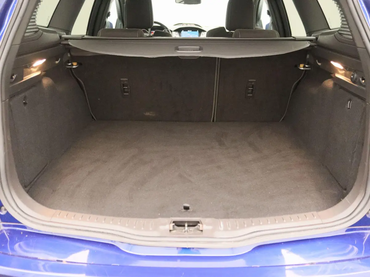 2.0 ST | 250 PK | Sportstoelen | Navigatie | Stoelverwarming |