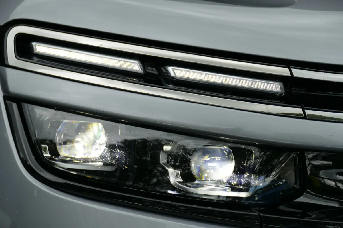 1.6 PURETECH 180PK SHINE AUTOMAAT / CAMERA / KEYLESS / 19'LMV / LED / NAVI / CLIMA / PDC / BLUETOOTH / ADAPT. CRUISECONTROL / 2E EIGENAAR / SCHITTERENDE STAAT !!