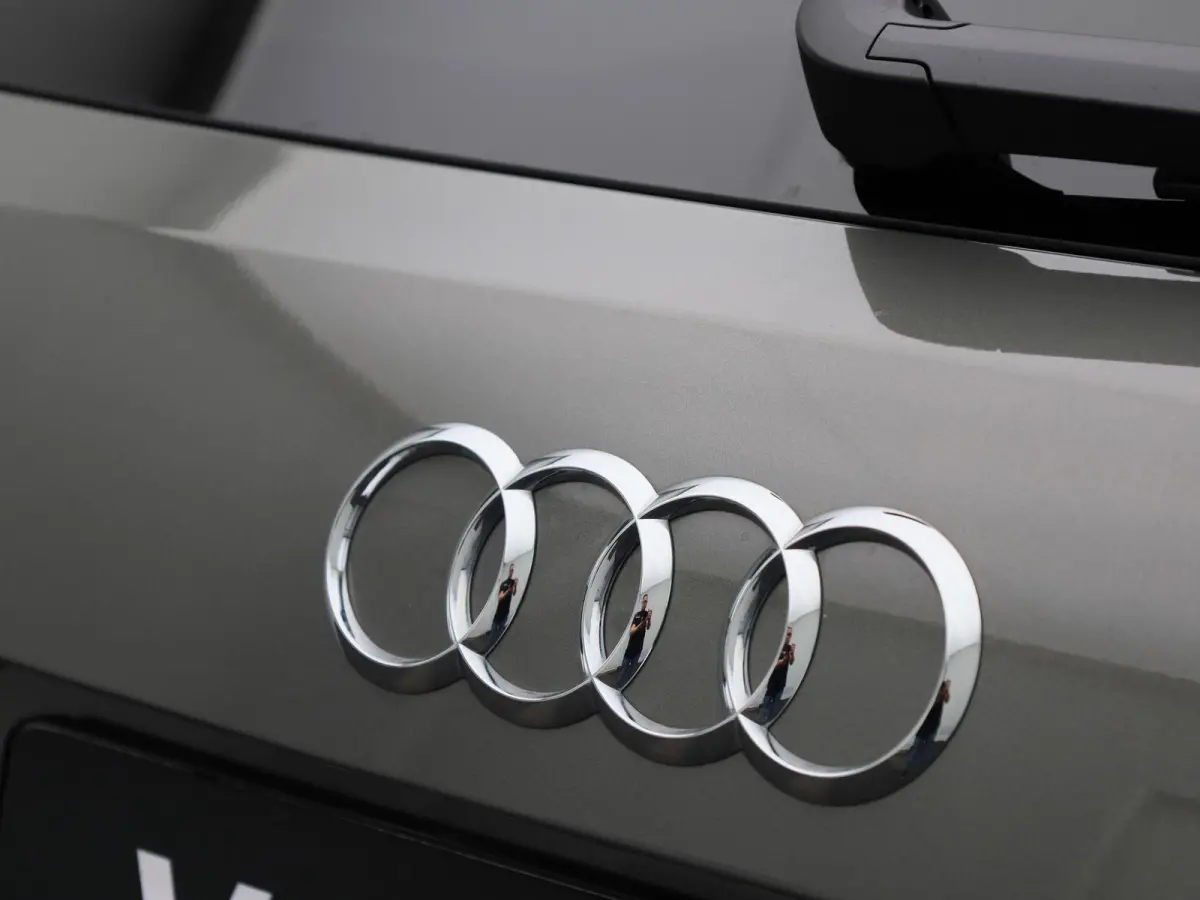 30 TFSI Advanced edition | Adaptive cruise control | Climate control | Audi smartphone interface | Stoelverwarming | Privacy glas | Parkeersensoren | Audi sound system