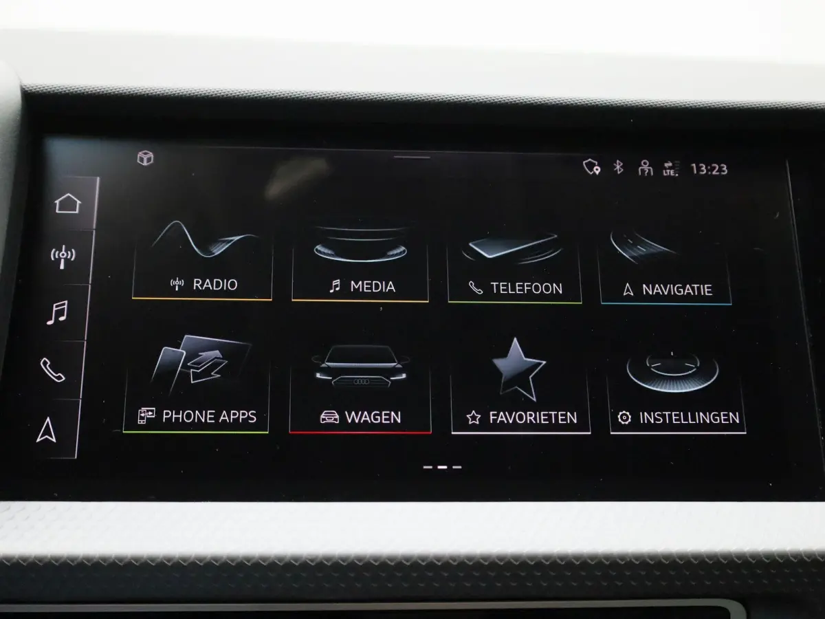 30 TFSI Advanced edition | Adaptive cruise control | Climate control | Audi smartphone interface | Stoelverwarming | Privacy glas | Parkeersensoren | Audi sound system