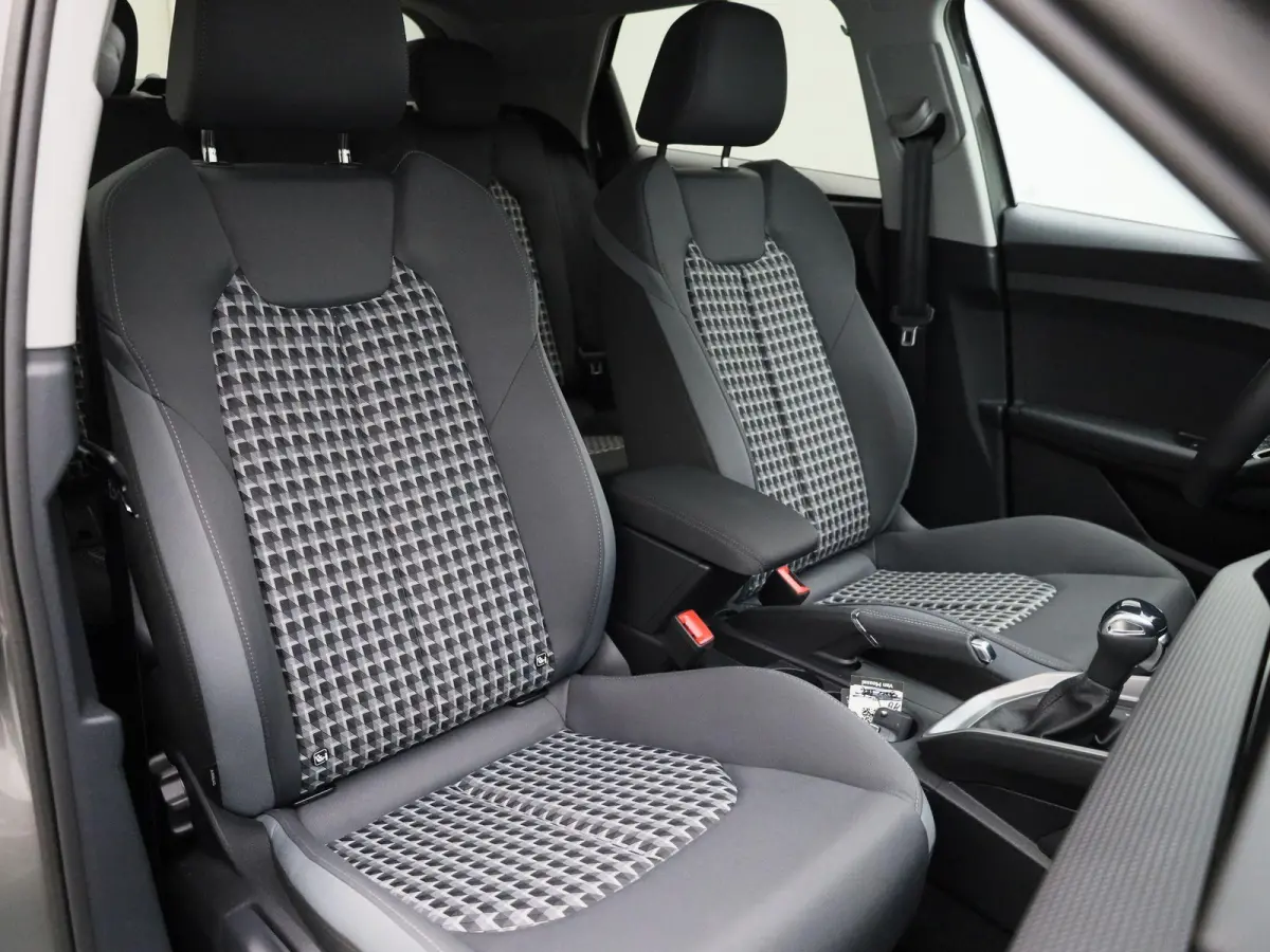 30 TFSI Advanced edition | Adaptive cruise control | Climate control | Audi smartphone interface | Stoelverwarming | Privacy glas | Parkeersensoren | Audi sound system