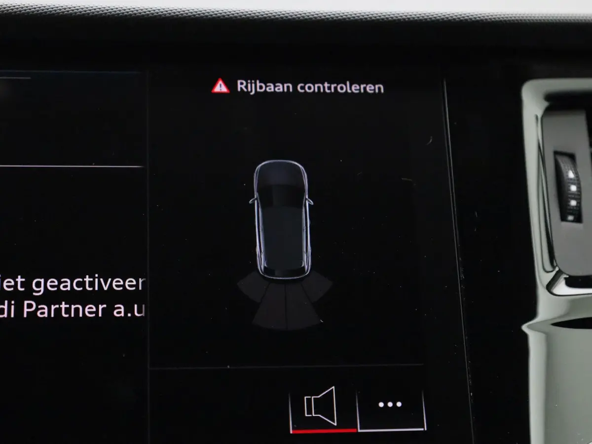 30 TFSI Advanced edition | Adaptive cruise control | Climate control | Audi smartphone interface | Stoelverwarming | Privacy glas | Parkeersensoren | Audi sound system