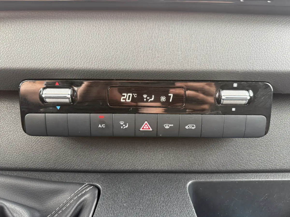 516 2.2 CDI L2H2 Dubbellucht 10-Inch MBUX 3,5t Trekhaak Climate Control Navigatie Parkeersensoren V + A