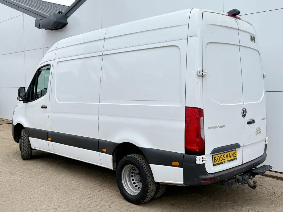 516 2.2 CDI L2H2 Dubbellucht 10-Inch MBUX 3,5t Trekhaak Climate Control Navigatie Parkeersensoren V + A