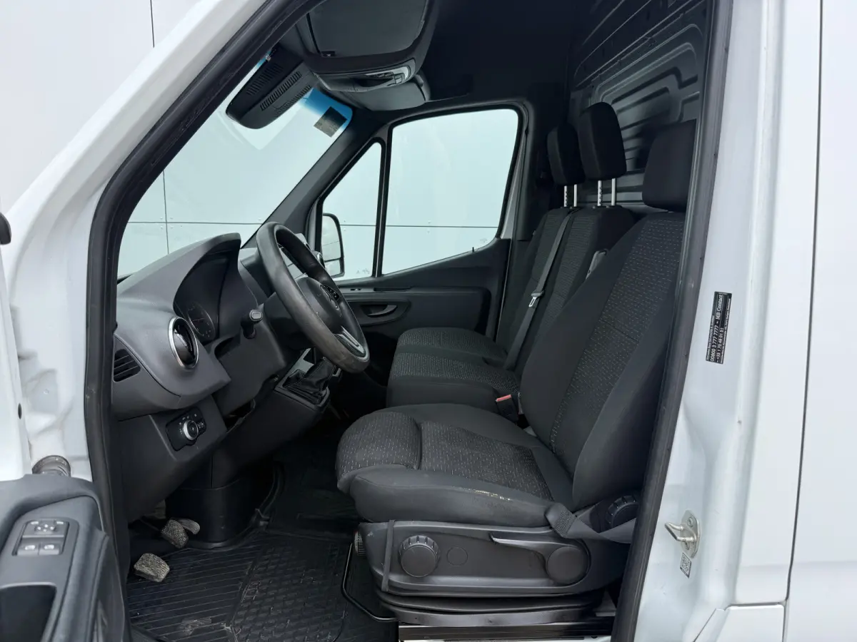 516 2.2 CDI L2H2 Dubbellucht 10-Inch MBUX 3,5t Trekhaak Climate Control Navigatie Parkeersensoren V + A