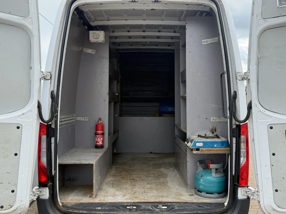 516 2.2 CDI L2H2 Dubbellucht 10-Inch MBUX 3,5t Trekhaak Climate Control Navigatie Parkeersensoren V + A