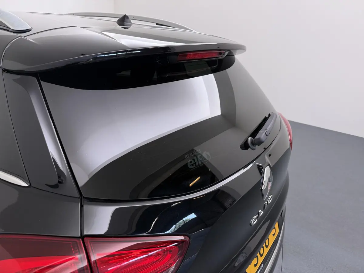 TCe 90 Limited | Apple CarPlay | Navigatie | Ruime Kofferbak |