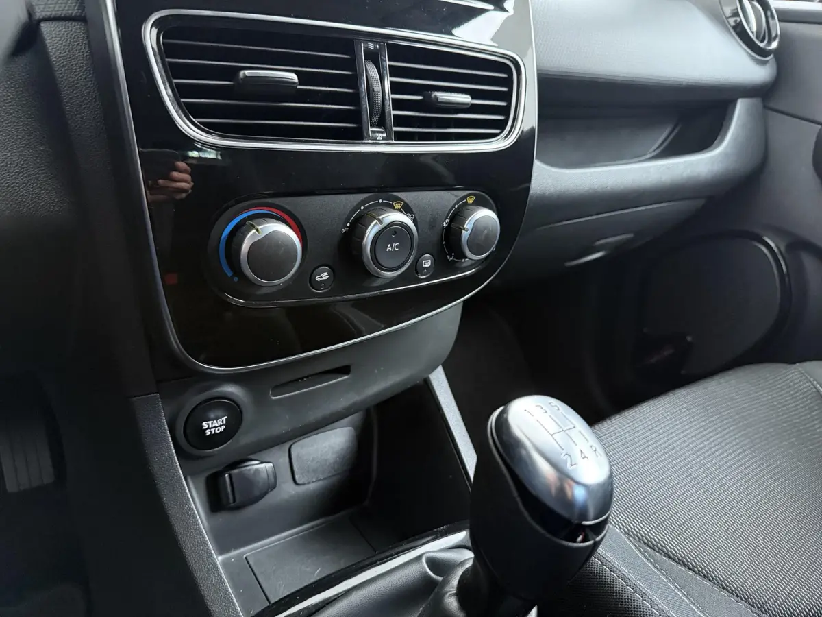 TCe 90 Limited | Apple CarPlay | Navigatie | Ruime Kofferbak |