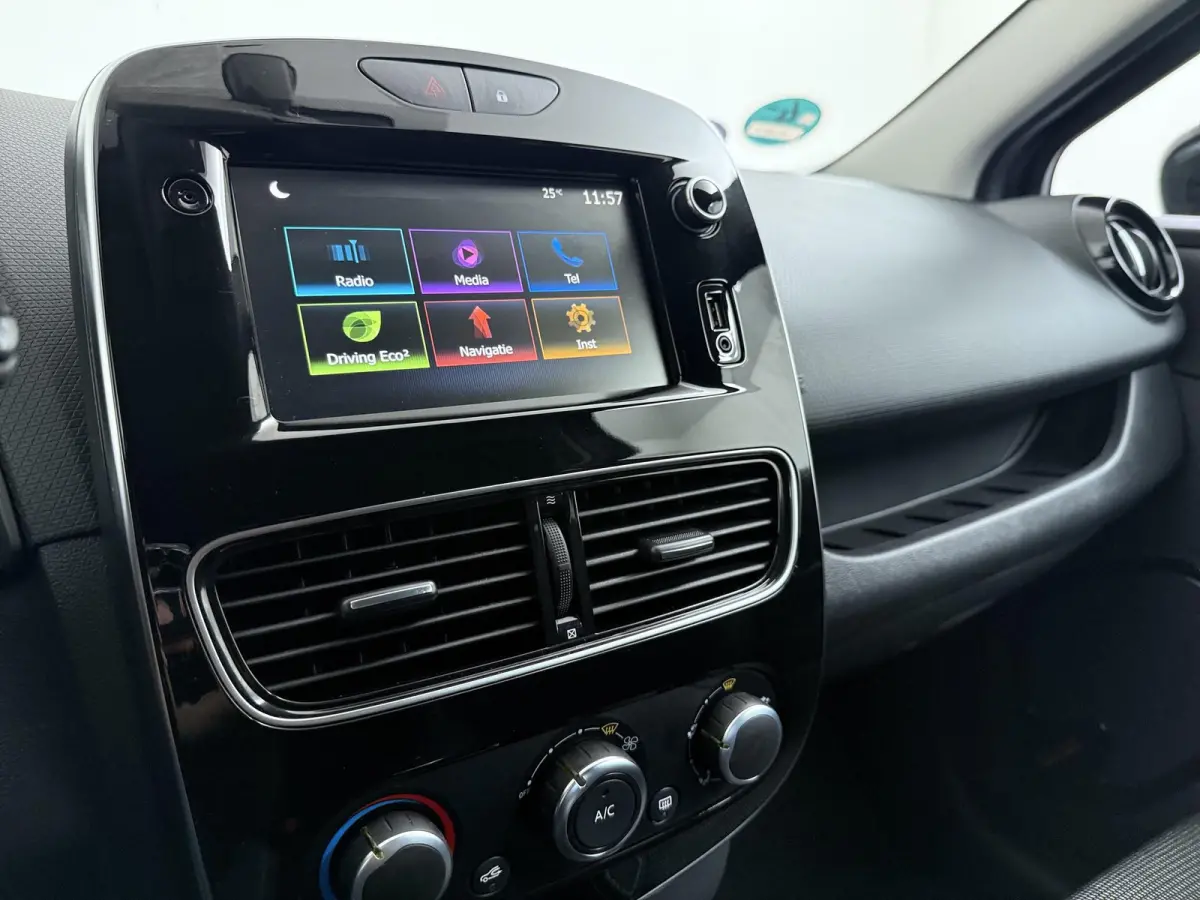 TCe 90 Limited | Apple CarPlay | Navigatie | Ruime Kofferbak |