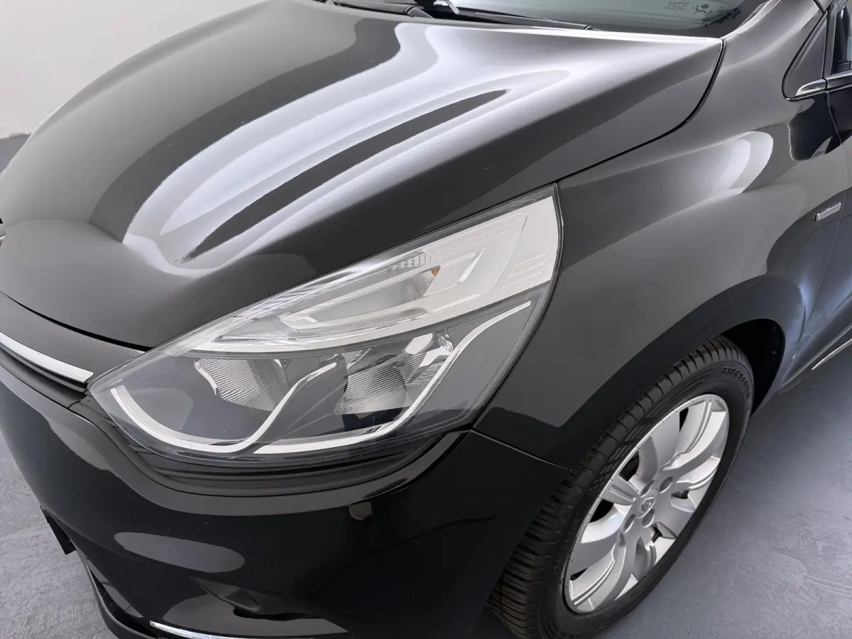 TCe 90 Limited | Apple CarPlay | Navigatie | Ruime Kofferbak |