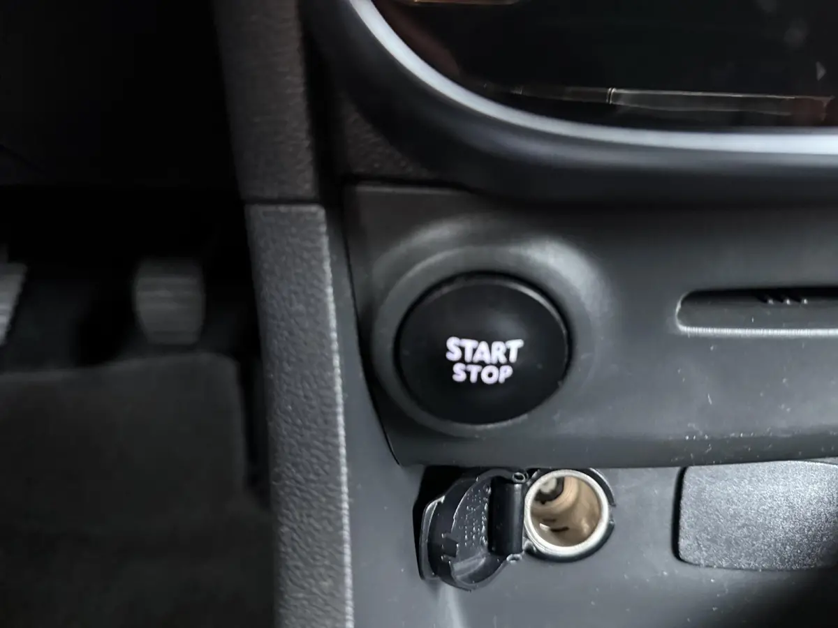 TCe 90 Limited | Apple CarPlay | Navigatie | Ruime Kofferbak |