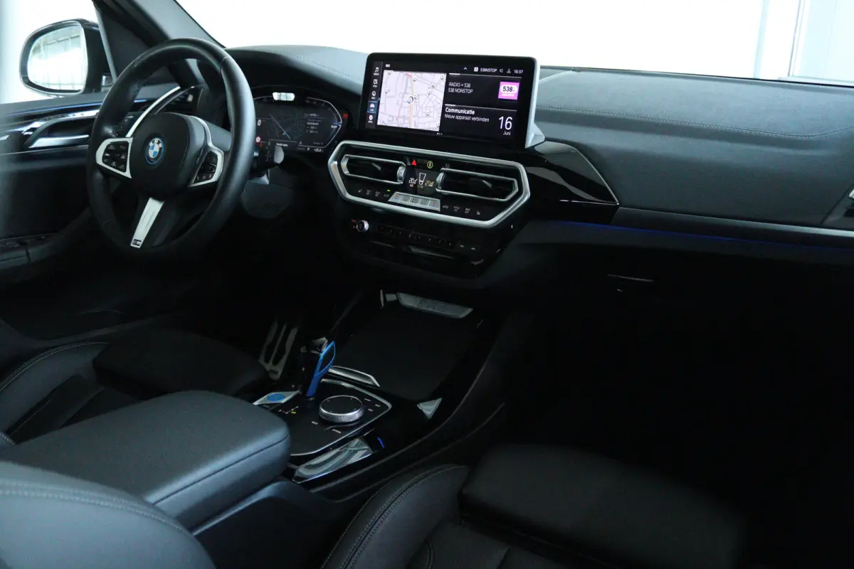 Executive 80 kWh M-Sport “OP AFSPRAAK” | Adapt. Cruise | Schuifdak | Camera | Memory | Navi | Carplay | Elektr. klep