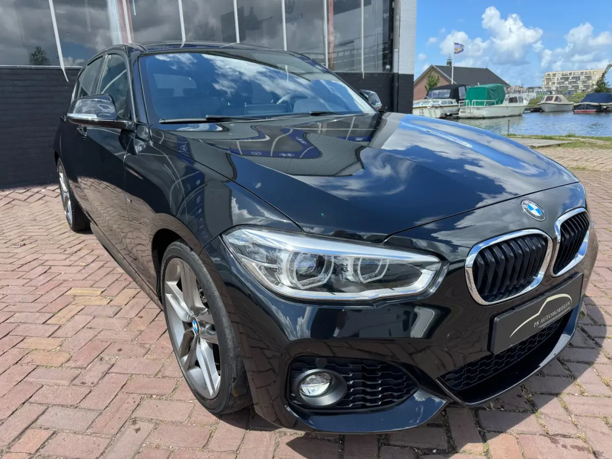 118i Edition M Sport Shadow High Executive **LEDER + CAMERA**