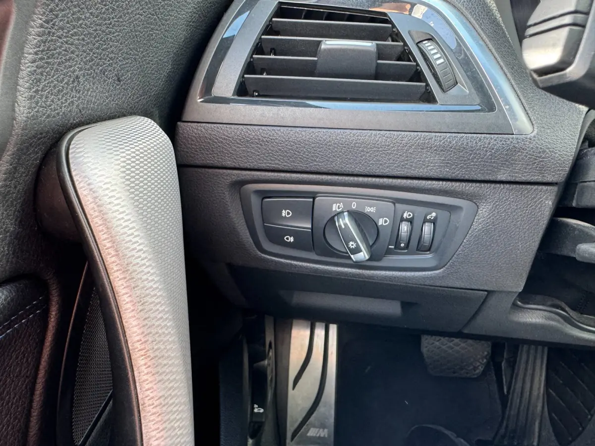 118i Edition M Sport Shadow High Executive **LEDER + CAMERA**