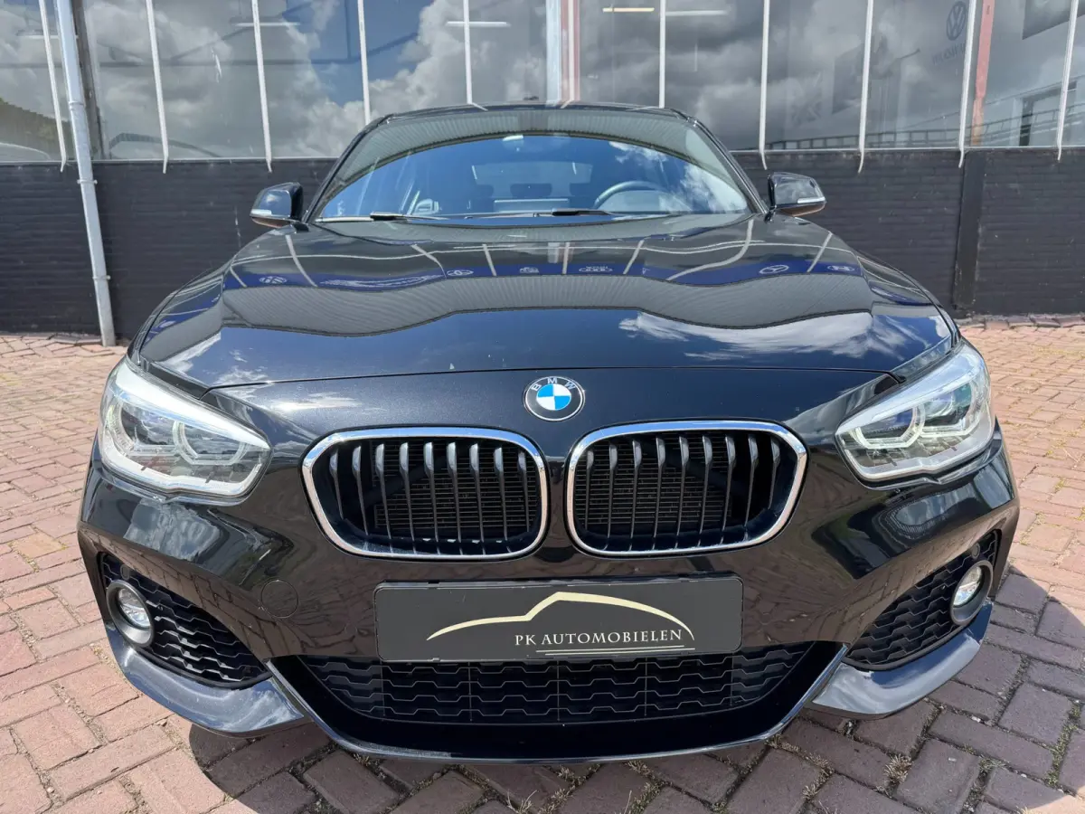 118i Edition M Sport Shadow High Executive **LEDER + CAMERA**